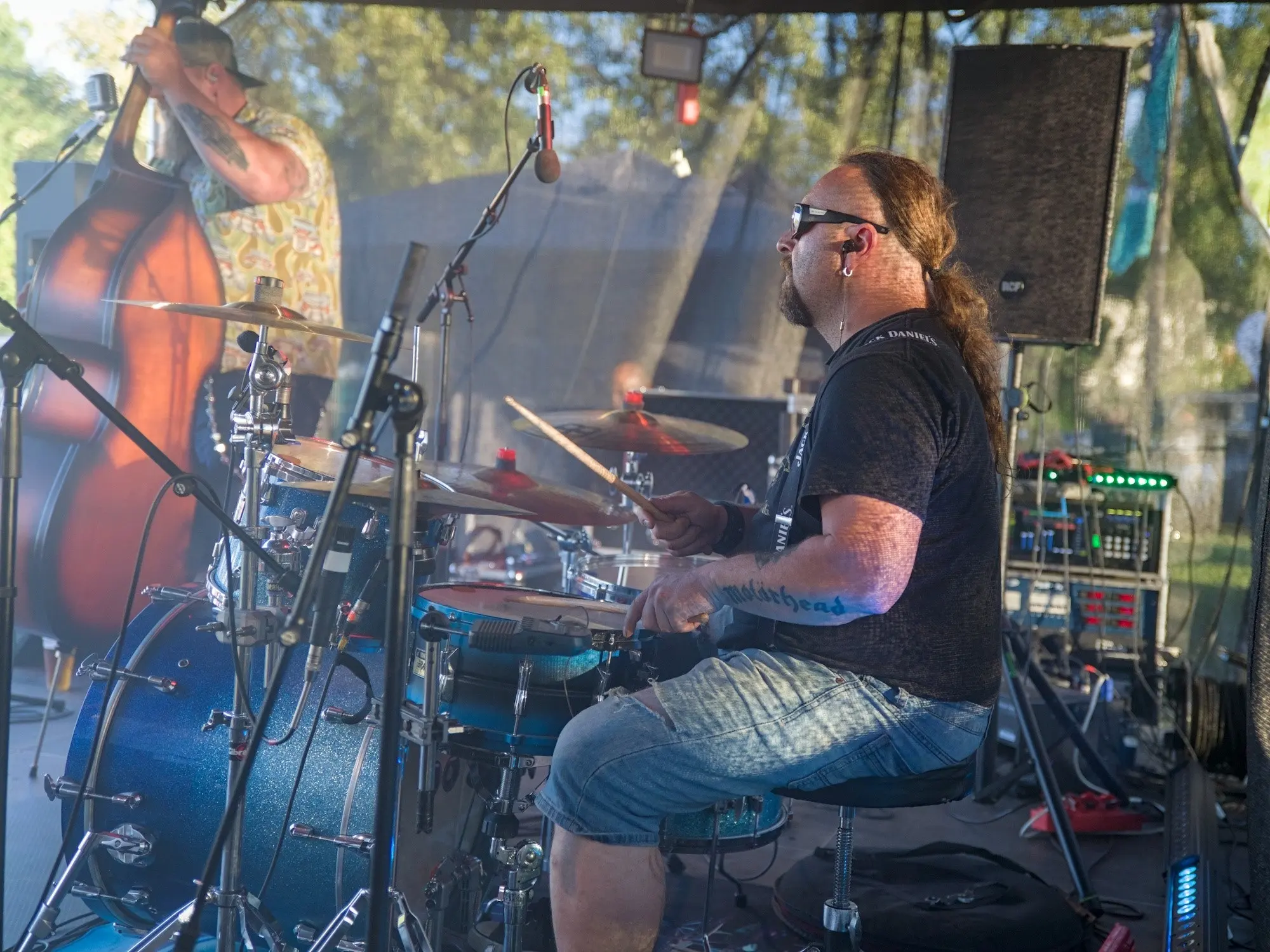 Vejce - moutrhýd kapely